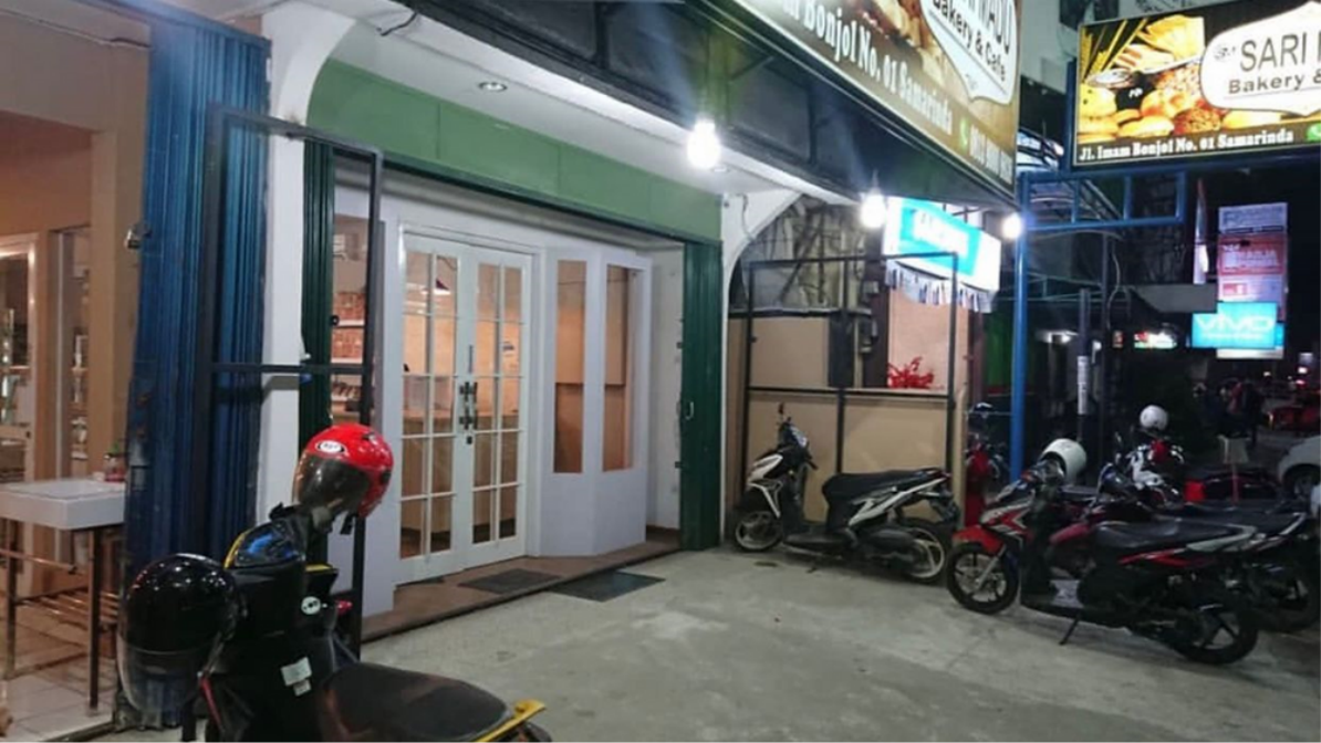 Milestone Sari Madu Bakery {{ item.tahun }}