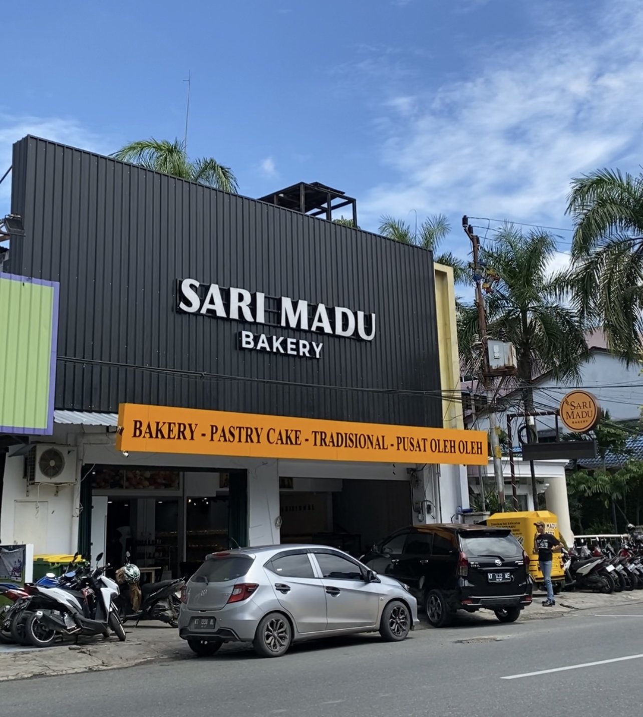 Milestone Sari Madu Bakery {{ item.tahun }}